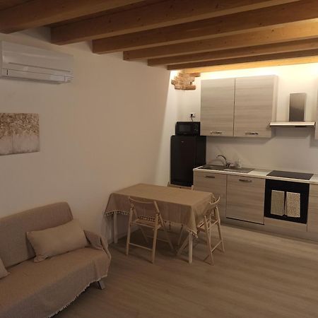 La Divina Suites Дальмине Экстерьер фото