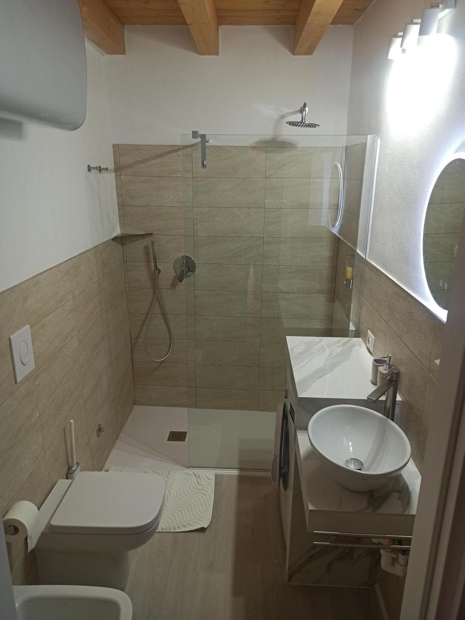 La Divina Suites Дальмине Экстерьер фото